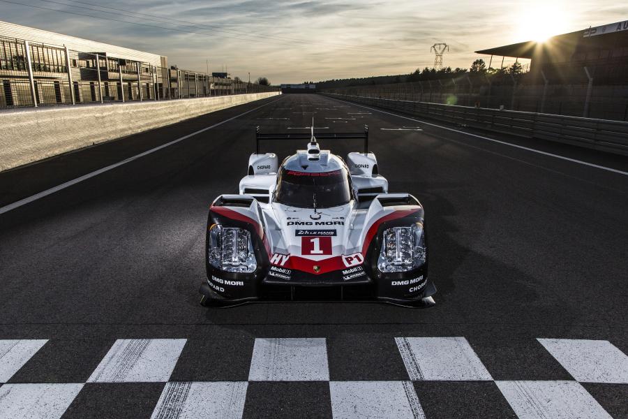  Porsche 919 Hybrid 2017 года  (фото 15 из 18)